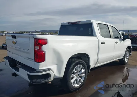 2022 Chevrolet Silverado 1500 2Wd Short Bed Custom z USA, uszkodzony, nr VIN 1GCPABEK2NZ606064